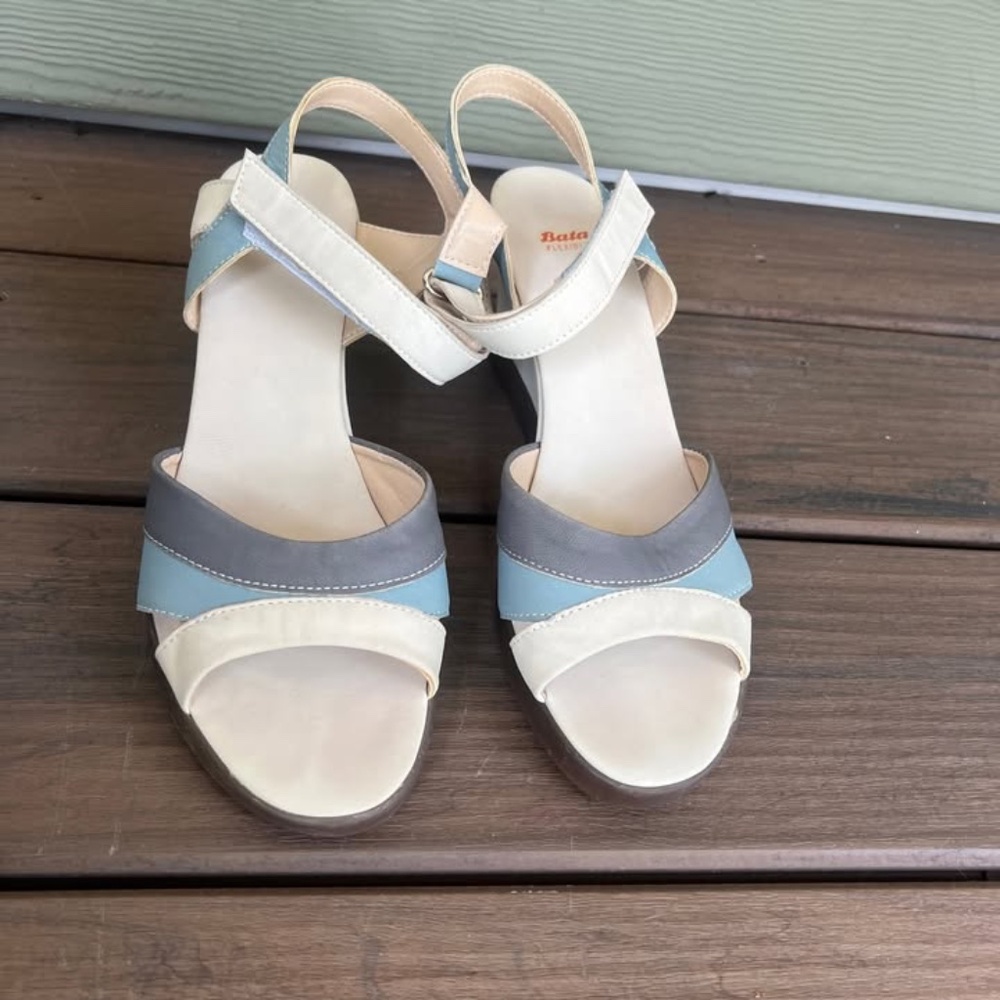 Wedge sandals, leather like, off white and blue stripes